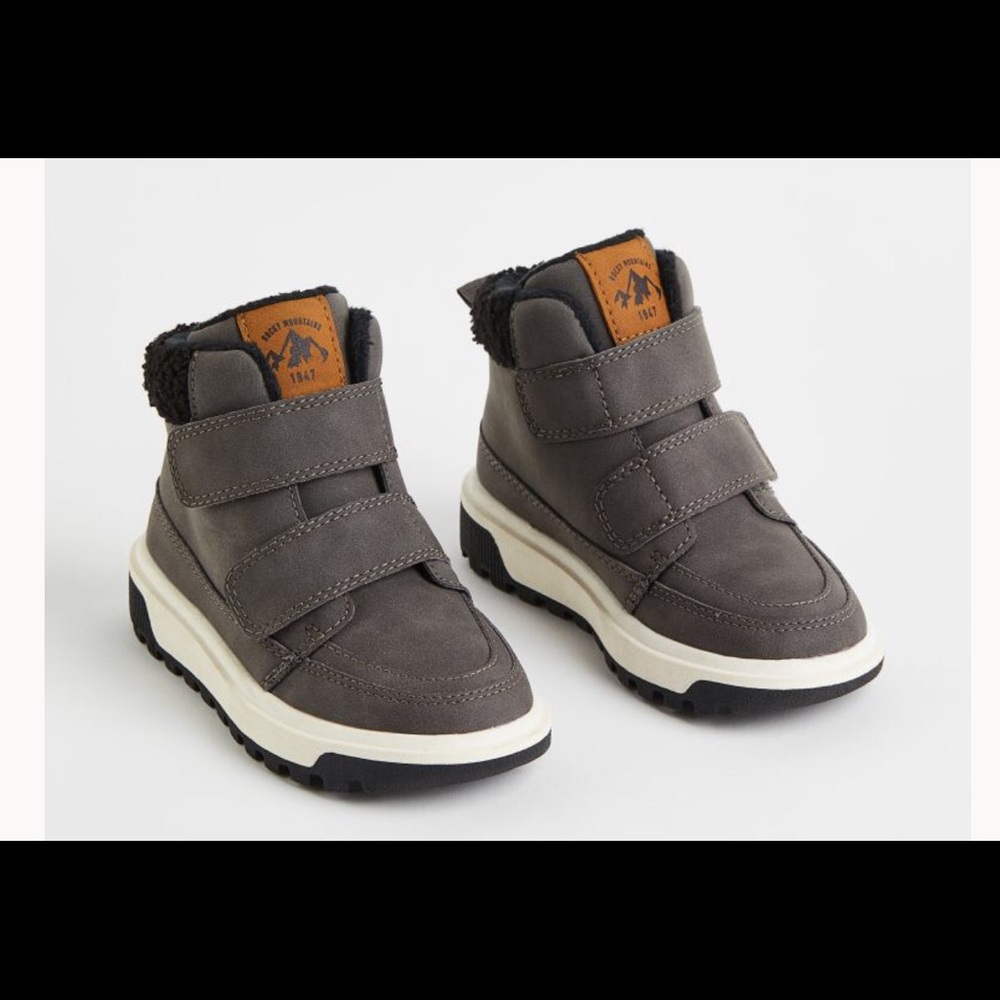 H&M boys Sz 2.5/34 warm lined hi top boot sneaker
